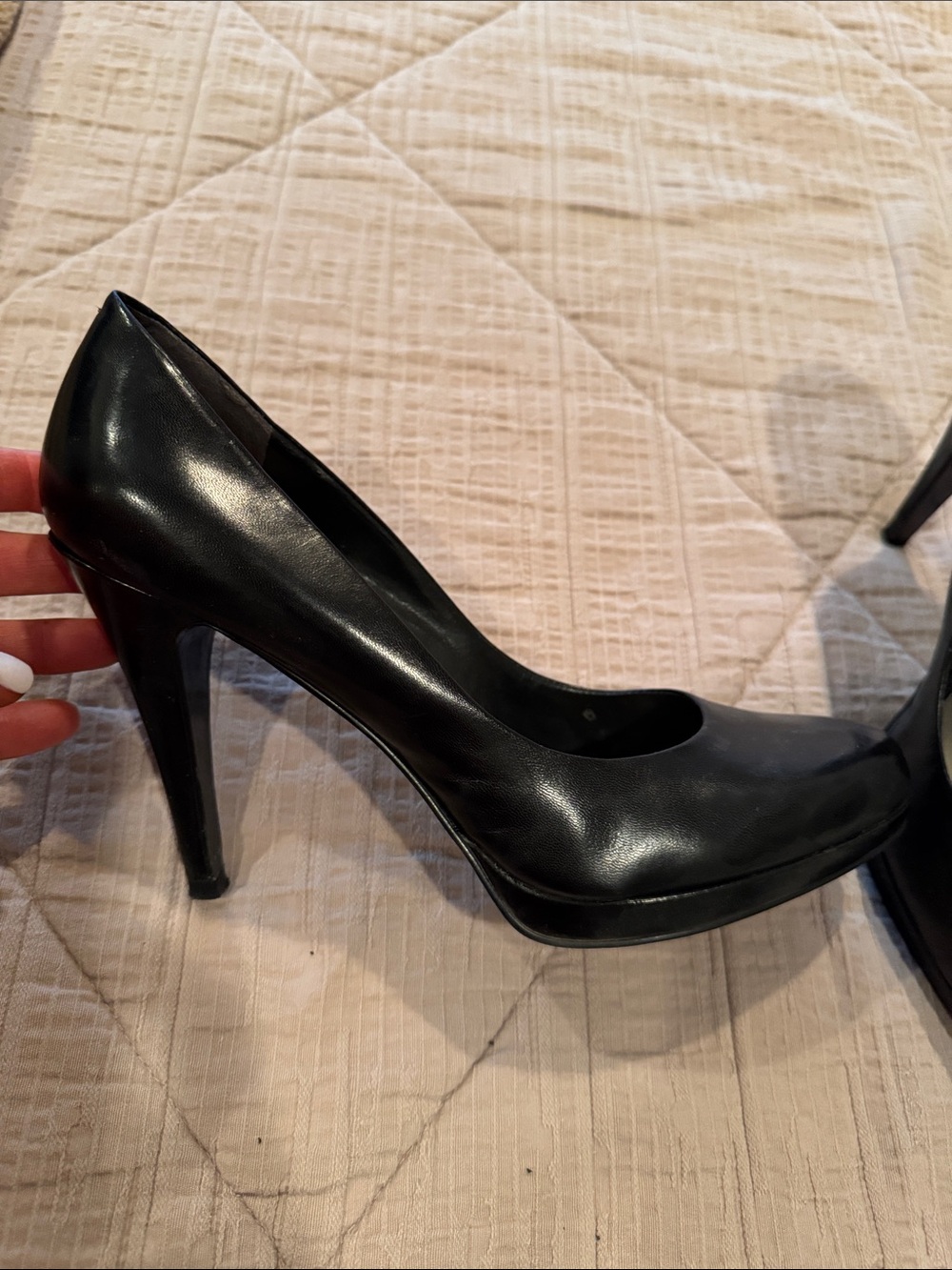 Nine West Black Pointed Toe Pumps - Picture 2 of 5